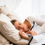 El "cambio cognitivo": la estrategia para engañar al cerebro antes de dormir